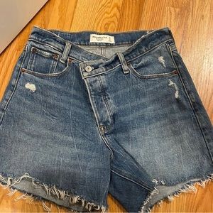 The dad short crossover high rise